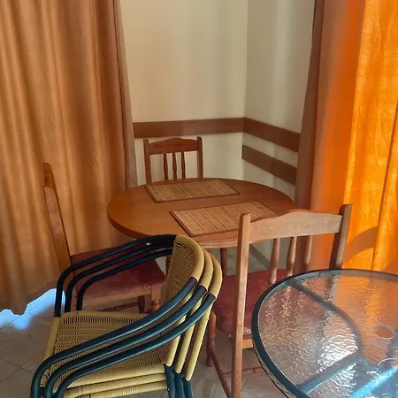 Apartmán отличен двустаен до 4 души 211 Sluneční pobřeží